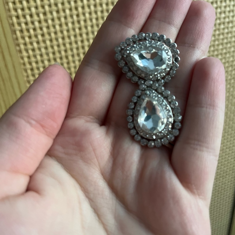 SPECIAL OCCASION EARRINGS - Picture 2 of 2